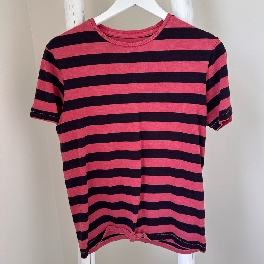 J Crew Men’s Garment Dyed Red and Blue T Shirt SZ S